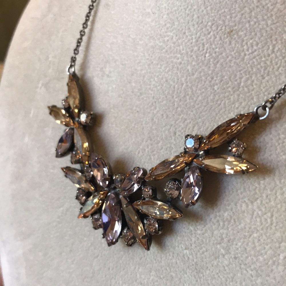 Sorrelli mini bib necklace in Satin Blush